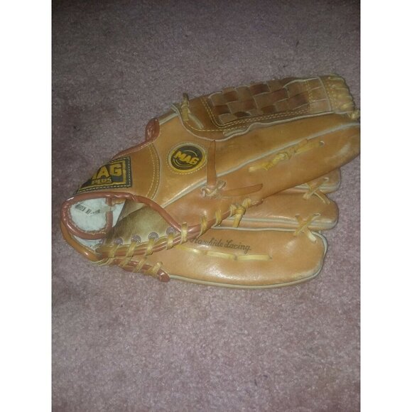 MAG PLUS MP-3797 BASEBALL GLOVE Mitt 12” RHT Right Hand Throw Hand *NICE SHAPE* - Picture 1 of 9